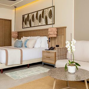 Preferred Club Jr Suite Swim Out King
